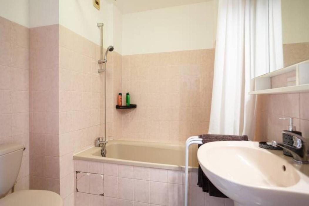 Appartement Cozy : 10/15 Min Des Champs Elysee Sartrouville Exterior foto